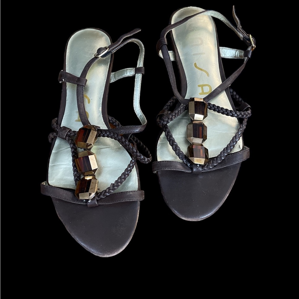 Unisa vintage brown braided jewel flat sandals 6.5